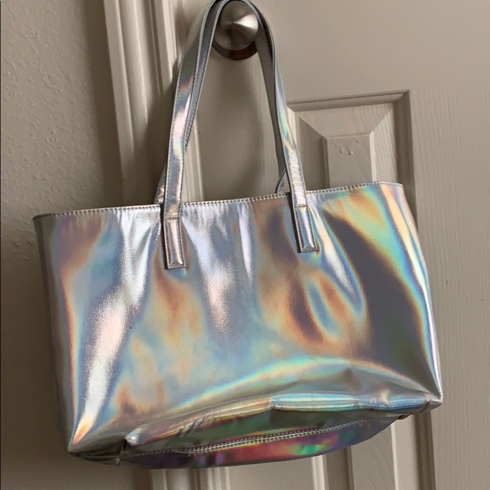 Ultra holographic purse